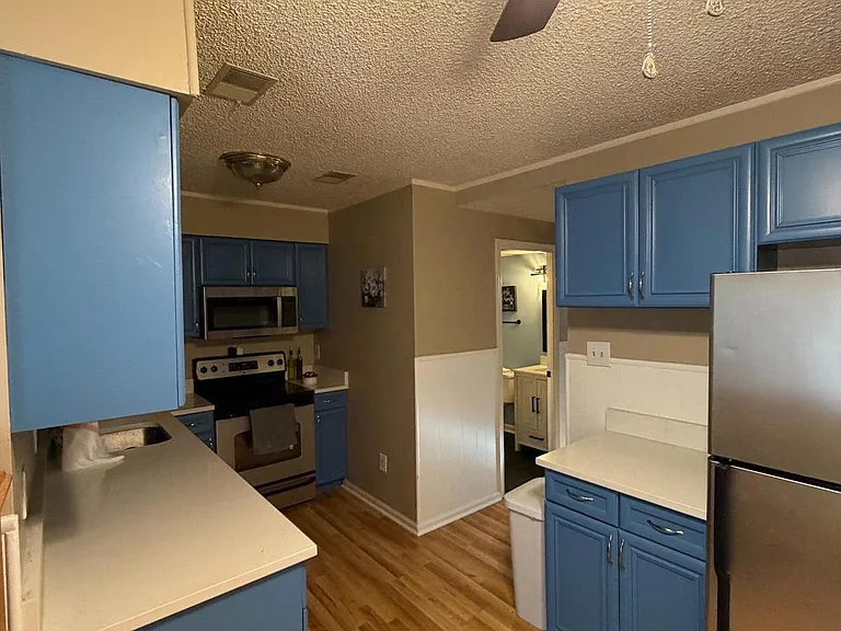 218 Moore Dr — Photo 7