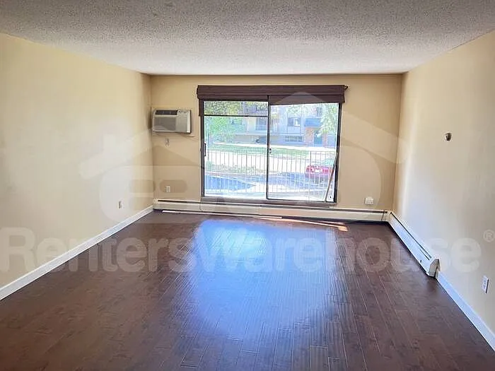 1304 W Medicine Lake Dr #118 — Photo 8