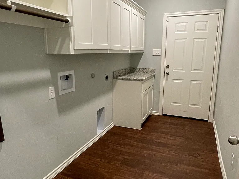 1008 Woodland Dr — Photo 5