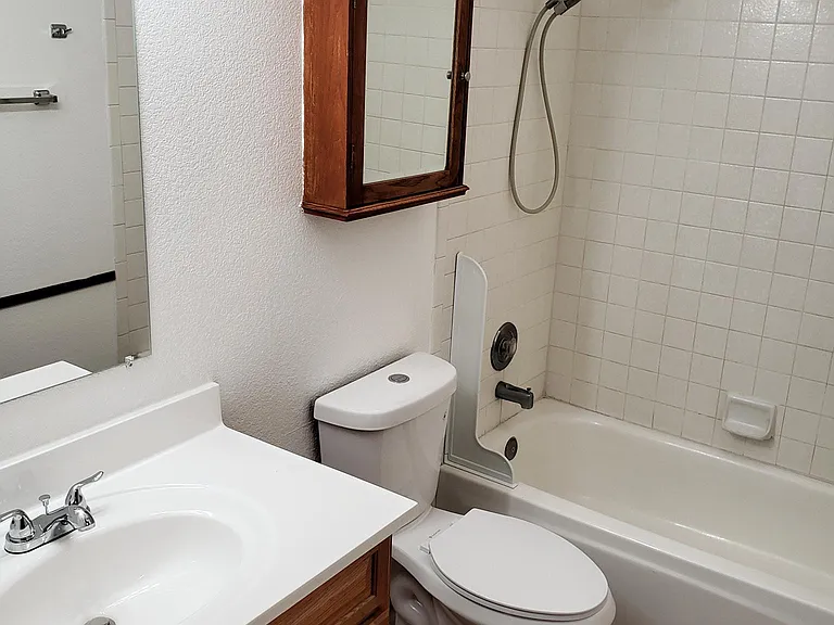 10416 Connemara Dr SW — Photo 10
