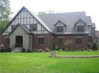 2911 Woodlawn Dr, Nashville, TN 37215