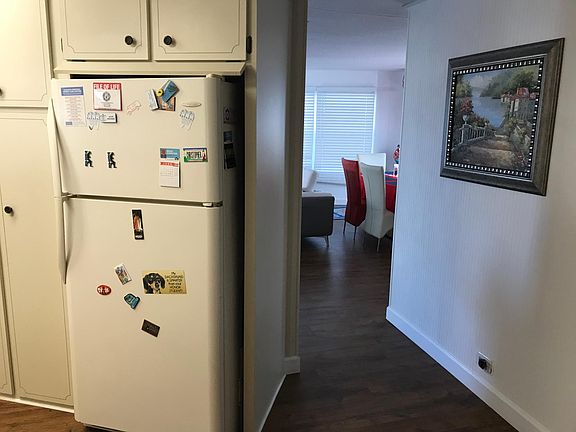 4th image of 38 King Arthur Dr