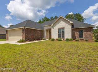 8 Silverstone, Petal, MS 39465