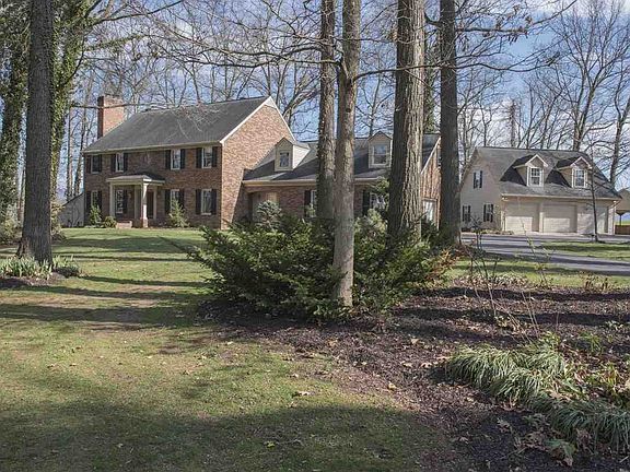2nd image of 9468 Fox Hill Dr