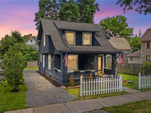 372 W Gray St, Elmira, NY 14905