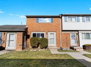 25655 Salem St #98, Roseville, MI 48066