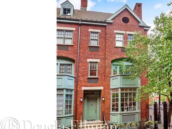 4 Greenwich Mews image 1 of 14