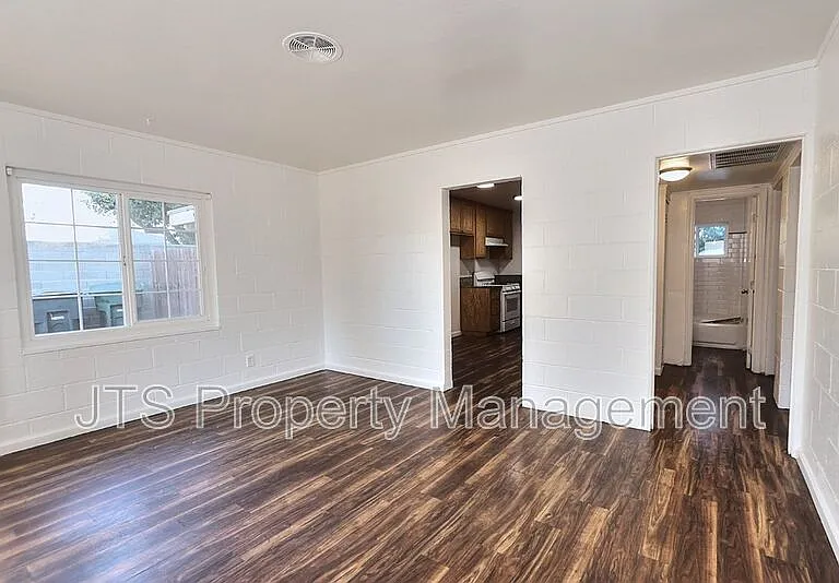 5912 21st Ave — Photo 3