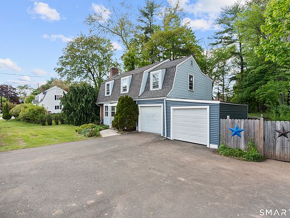 2nd image of 516 Park Road