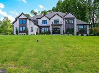 10697 Bright Willow Ln, Vienna, VA 22181