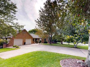 19 Oak Park Dr NE, Iowa City, IA 52240