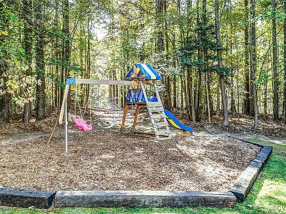 5th image of 8537 Brechin Ln