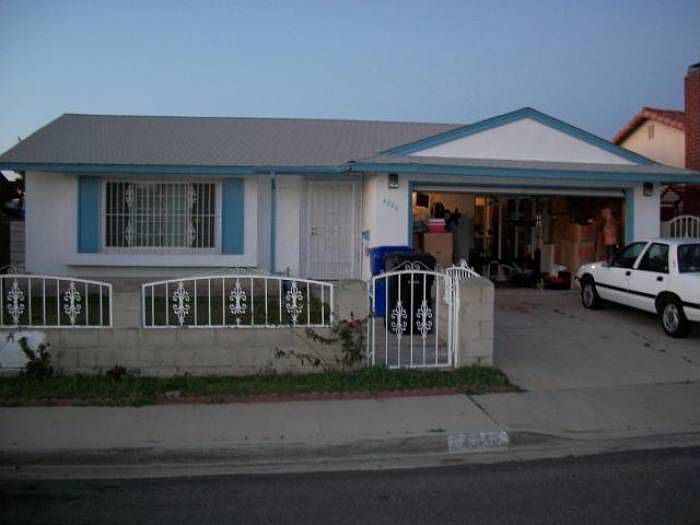 1st image of 4046 Daves Way