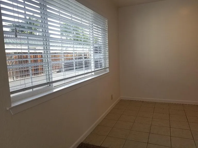 306 Perrymont Ave — Photo 7