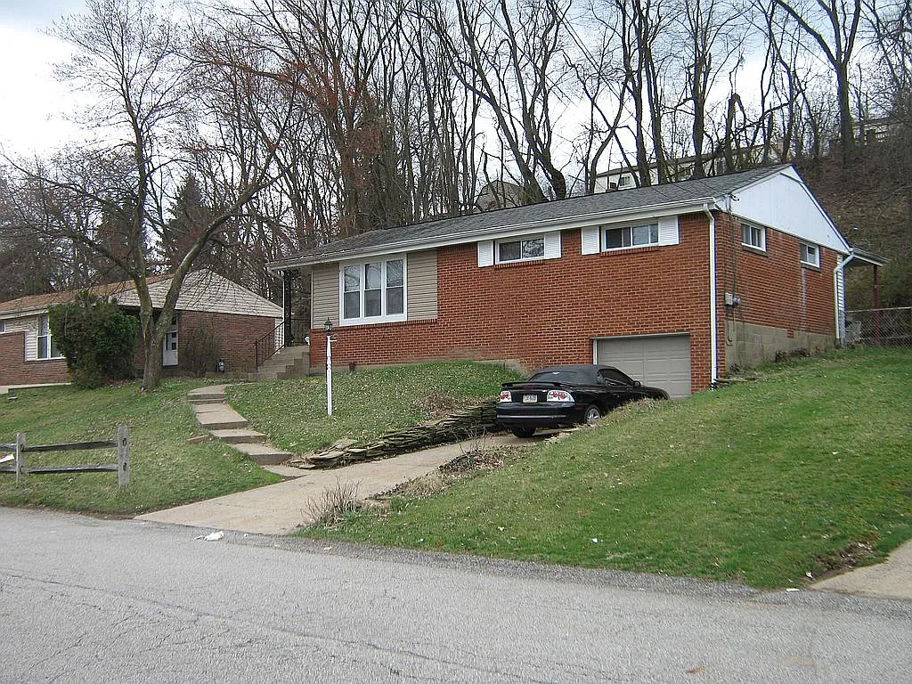 205 Richard Dr photo 1