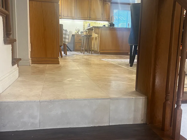 7825 Seaglen Dr — Photo 9