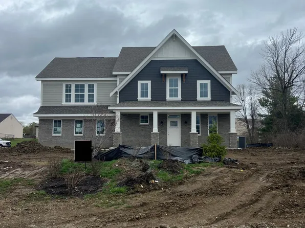 934 Apryl Dr, Greenwood, IN 46143