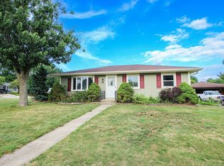 111 Butternut Ct, Hebron, IN 46341