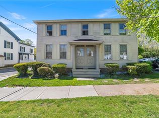 96 E Main St, Clinton, CT 06413