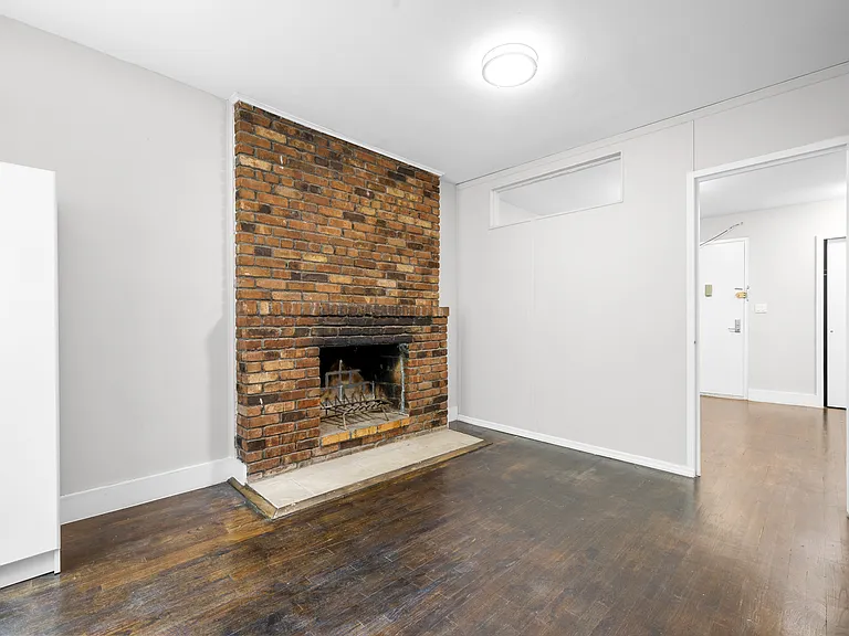 416 W 23rd St #3C — Photo 8