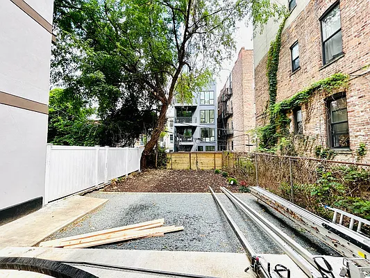 Rented by GROOME REALTY LLC | media 13