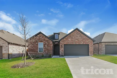 8216 Brookhaven Dr Photo 1