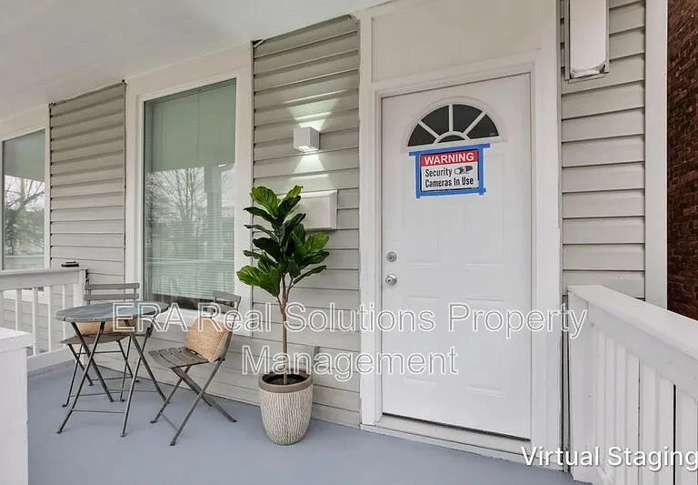 741 E Mound St — Photo 6