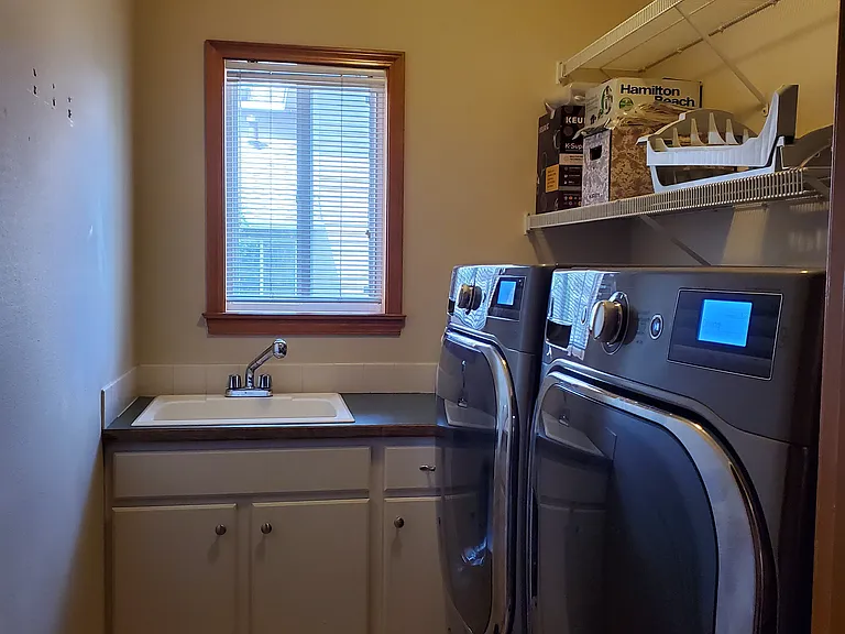 322 W Charlton Ave — Photo 31