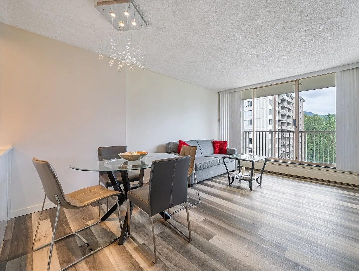 1 bed, 540 sqft, $2,300 — Photo 2
