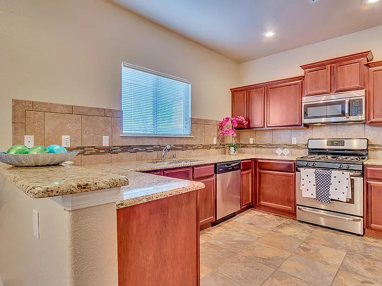 7421 Red Cedar Dr — Photo 9