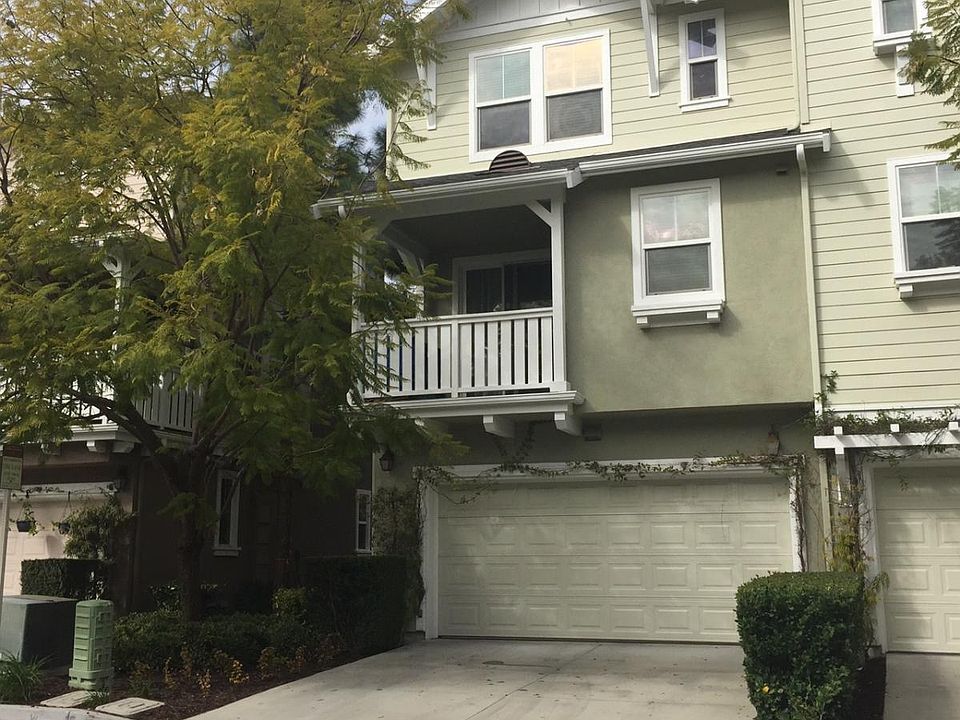 Valmont Exterior (back/garge)