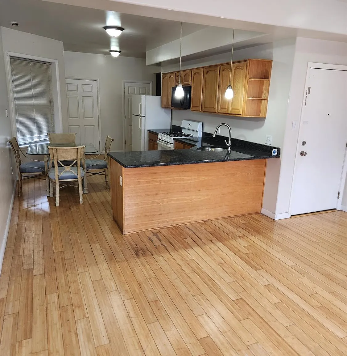 2 bed, 1.5 bath, $1,900 — Photo 1