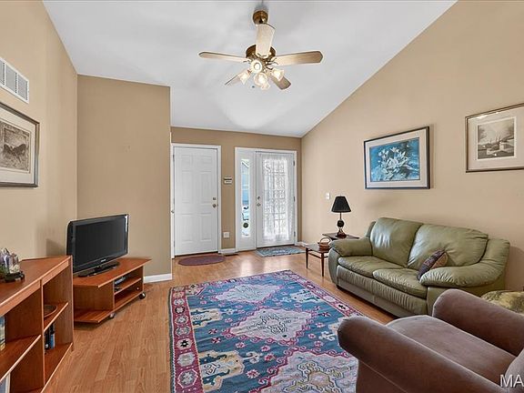 5th image of 3745 Southern Manor Dr