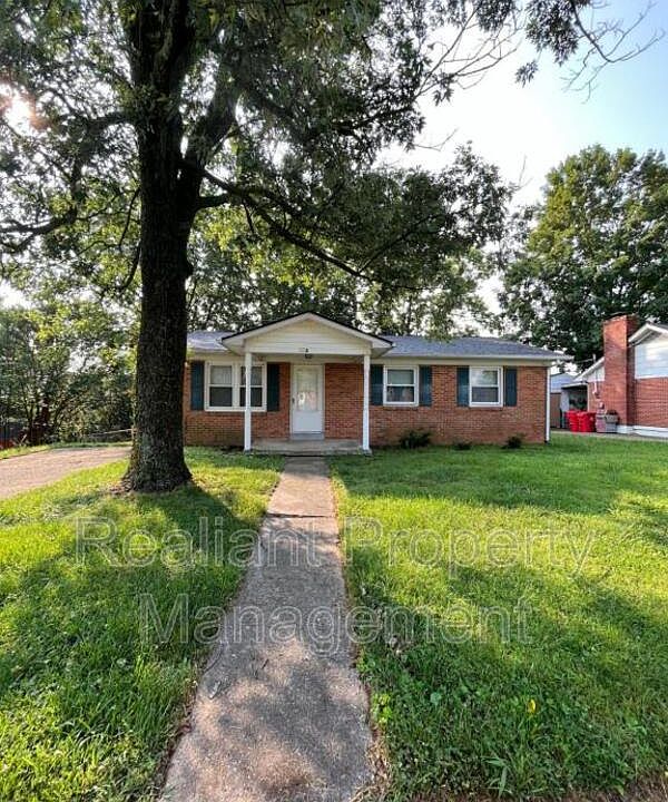 1st image of 114 Hillcrest Dr