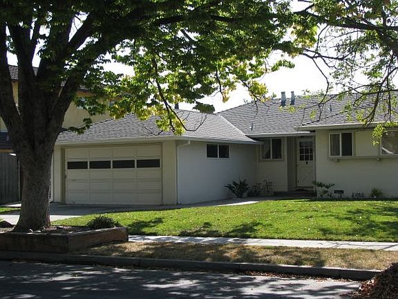 3rd image of 1426 Sprucewood Dr