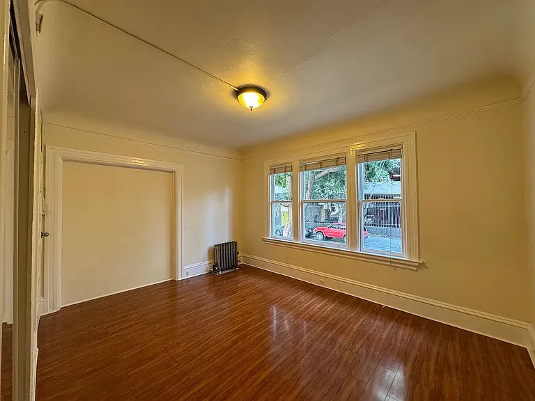 2306 Waverly St — Photo 17