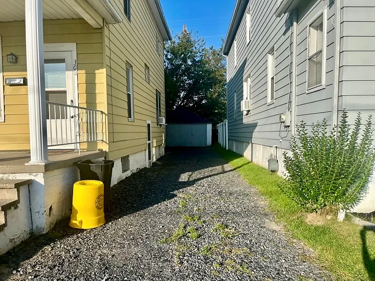 306 Roosevelt St — Photo 10