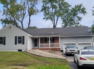 2 Rickland Rd, Parsippany, NJ 07054