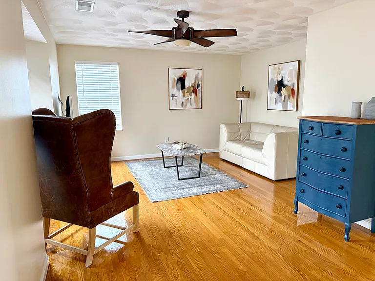 Primary Bedroom Sitting Area