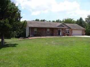 1010 W Trobridge Rd, Columbia, MO 65202