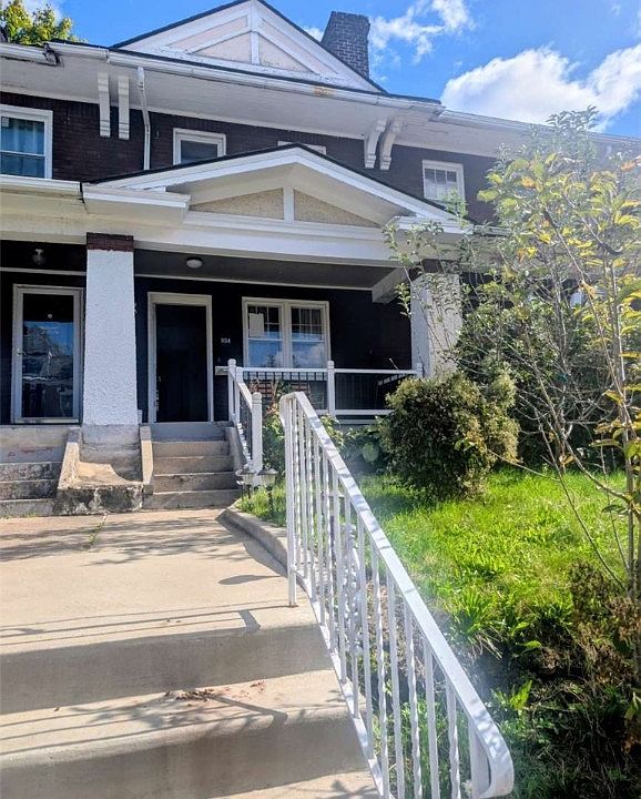 1st image of 904 N Saint Clair St