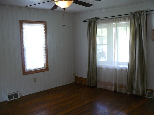 4th image of 1216 Lynwood St