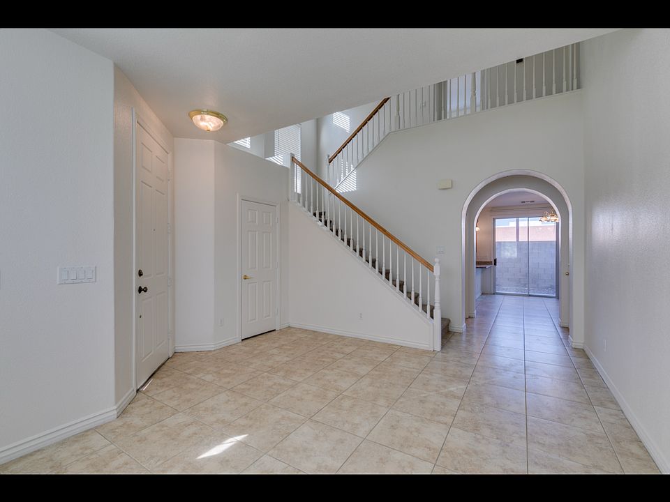 1st image of 2824 Glistening Grove Ave
