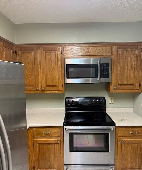 405 Summit Cir — Photo 4