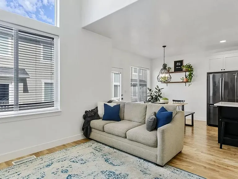 45 N 2050 W — Photo 15