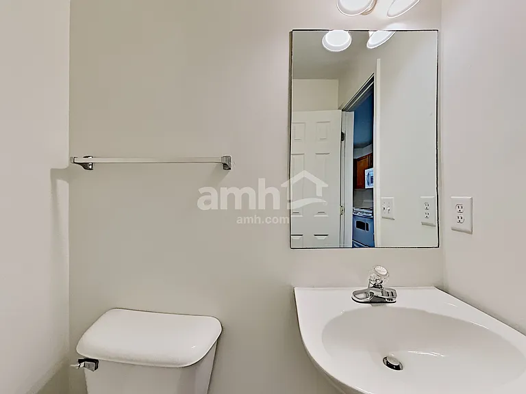 117 Rock Glen Ct — Photo 10