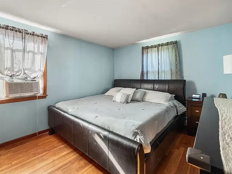 11 Boyden St #1 — Photo 14