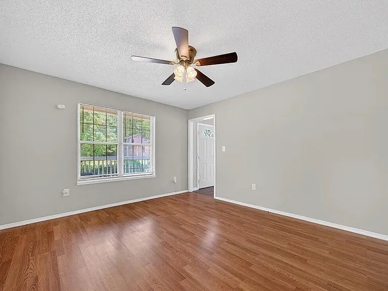 5316 Fayetteville Rd — Photo 13