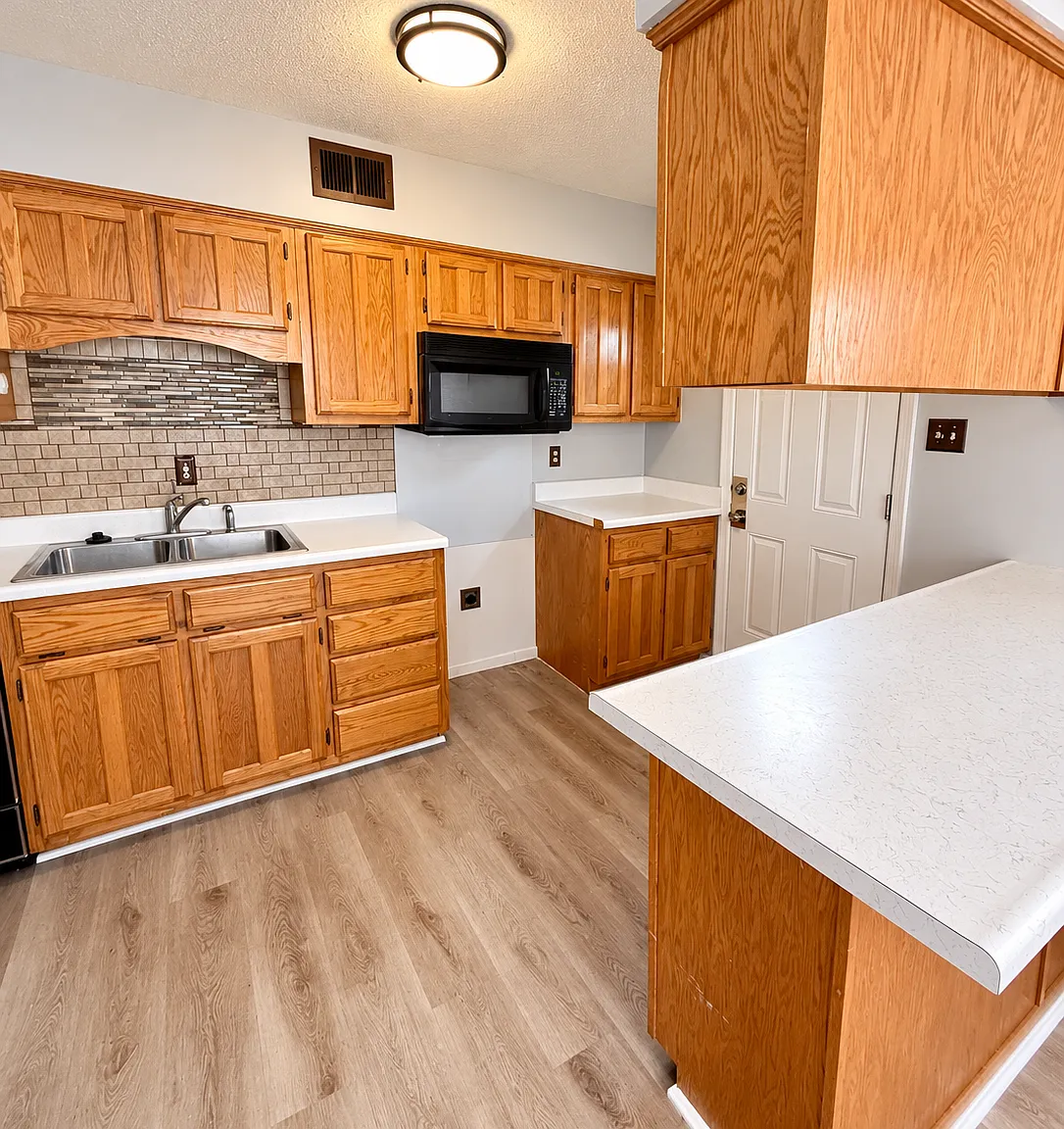 2 bed, 1.5 bath, 1000 sqft, $995 — Photo 4