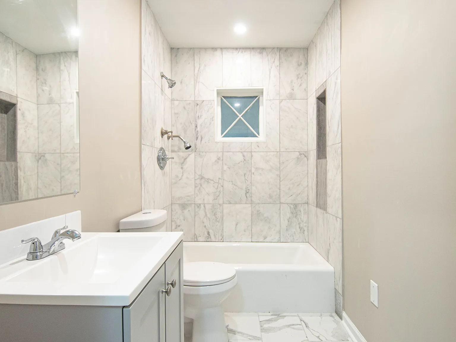 895 Greg Drive - 1 — Photo 3